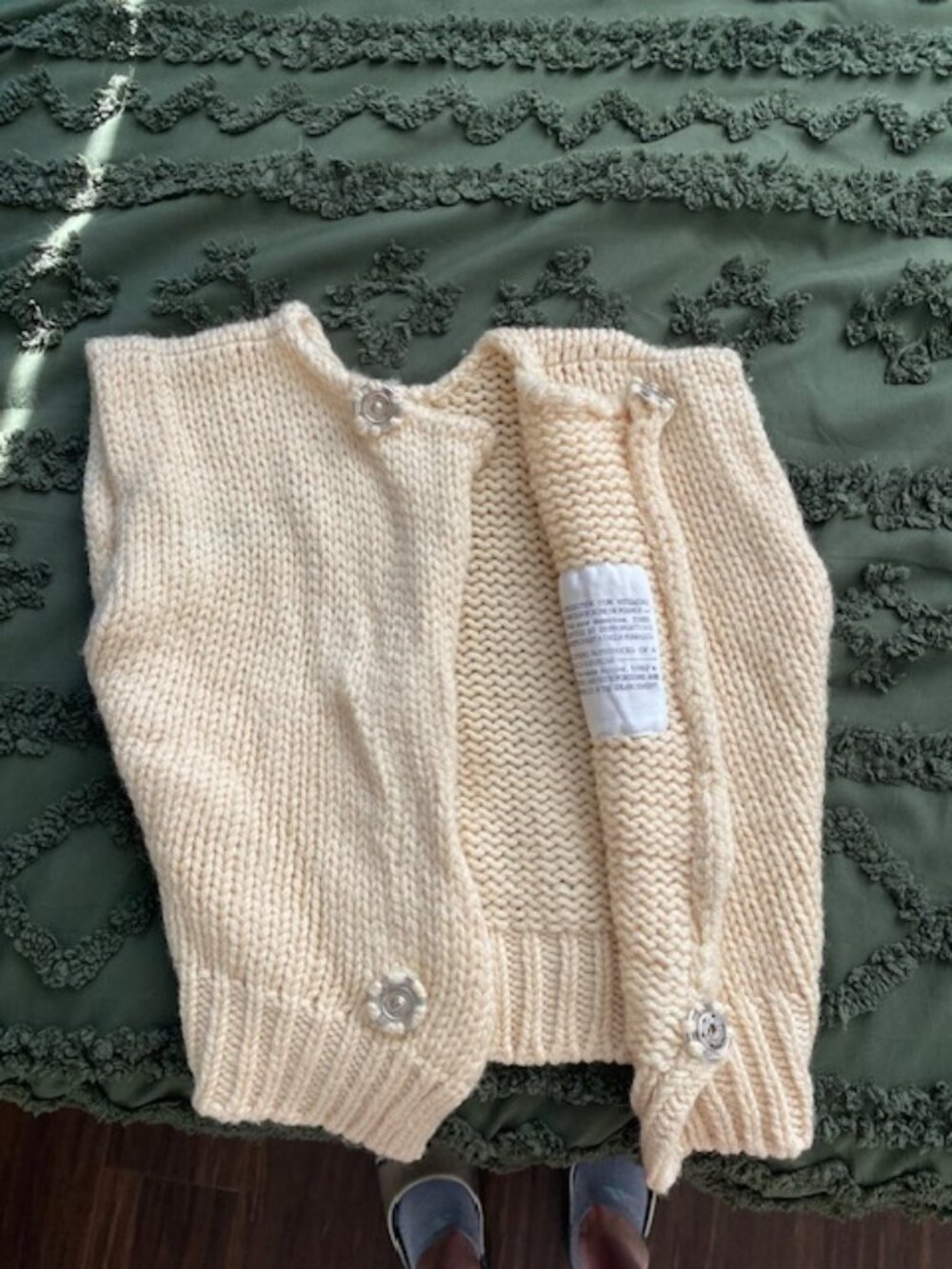 Cream Knit Vest. Like new - never worn. Size Small/XS